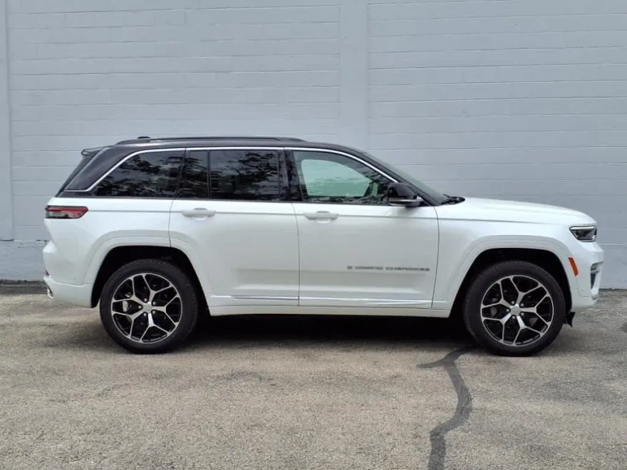 2025 Jeep Grand Cherokee Summit Reserve photo 1