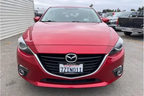 2015 Mazda Mazda3 s Grand Touring Hatchback photo 2