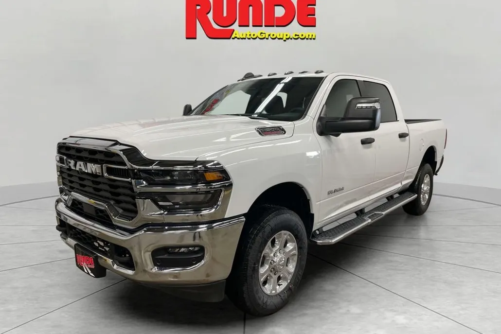 2025 Ram 2500 Big Horn photo 1
