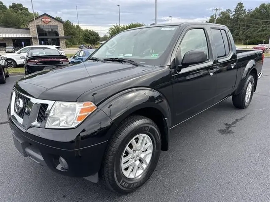2017 Nissan Frontier SV photo 1
