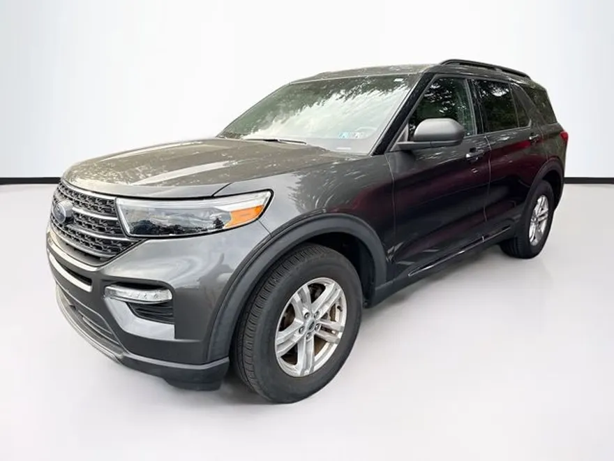 2020 Ford Explorer XLT photo 1