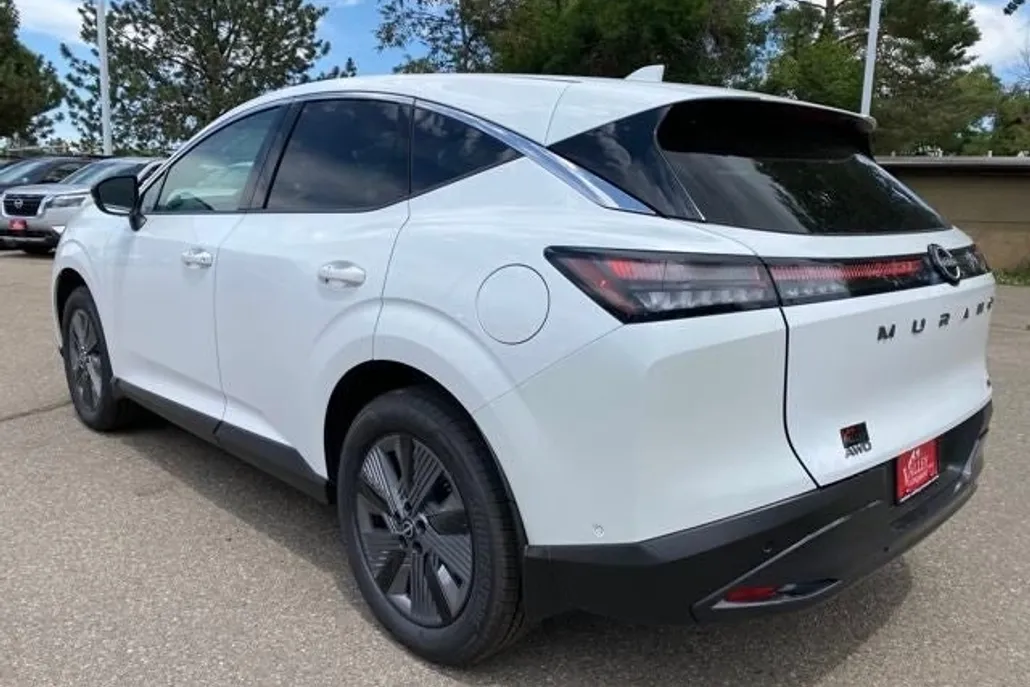 2025 Nissan Murano SL photo 1