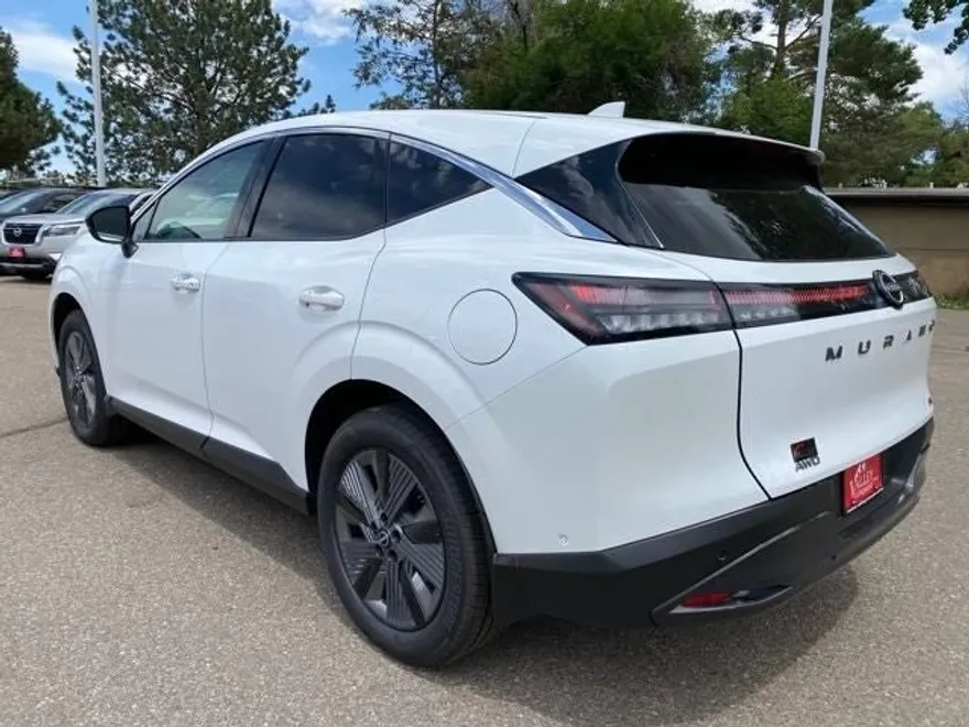2025 Nissan Murano SL photo 1