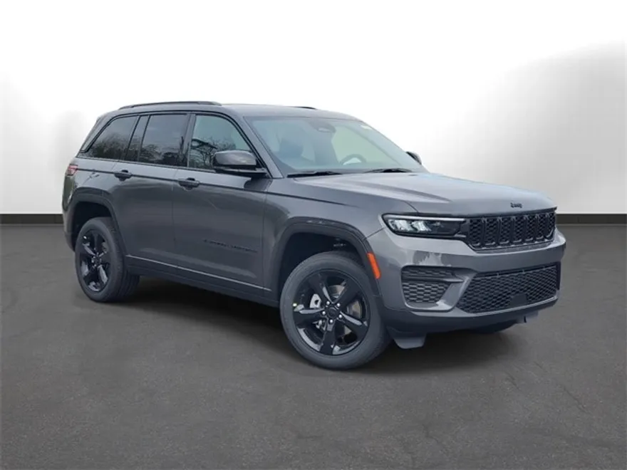 2025 Jeep Grand Cherokee Altitude photo 1