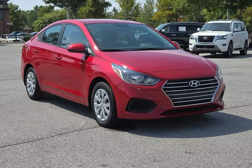 2022 Hyundai Accent SE photo 1