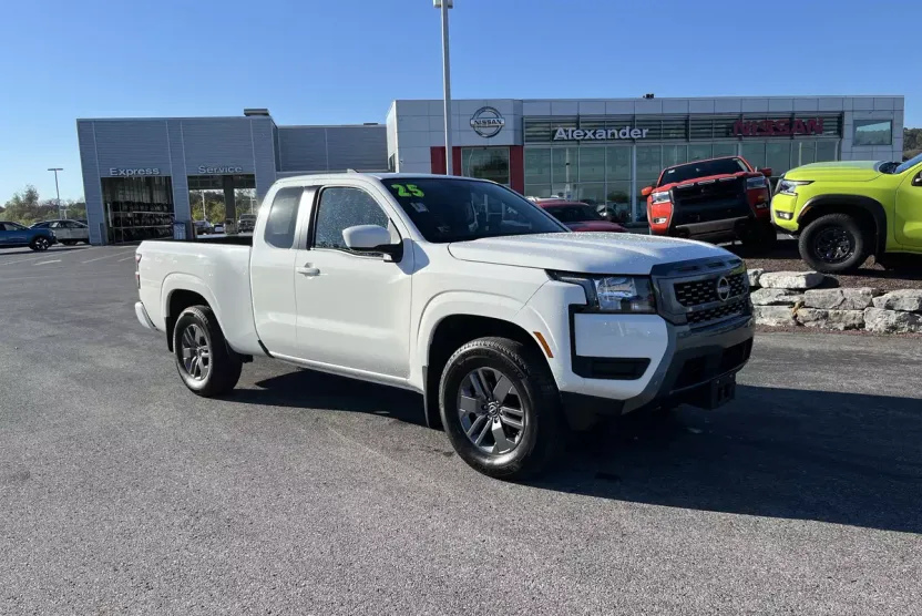 2025 Nissan Frontier King Cab SV photo 1