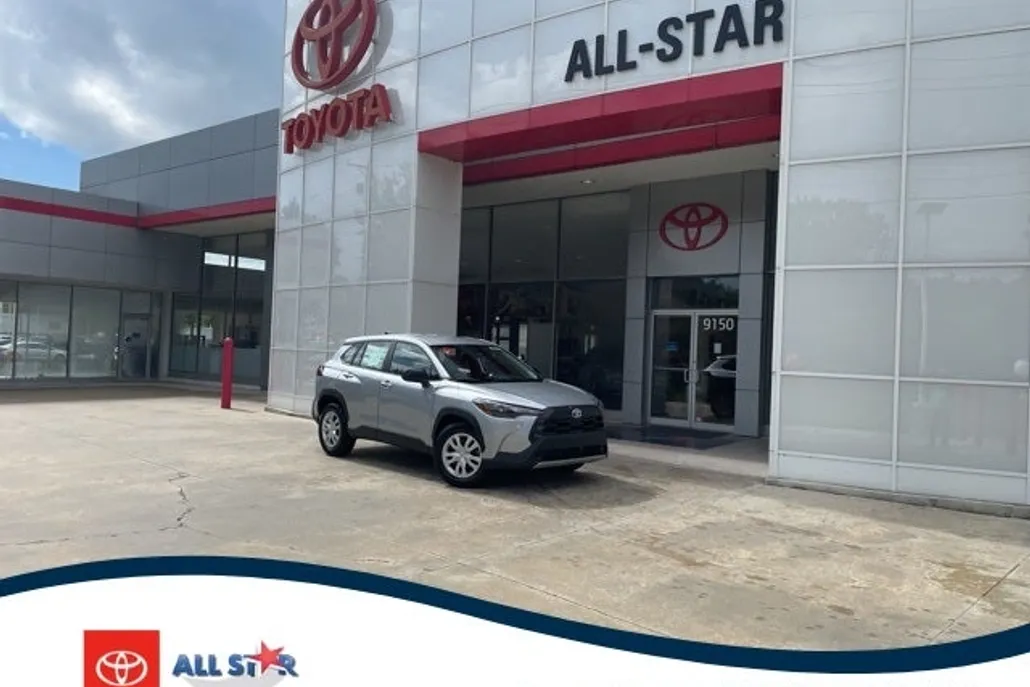 2026 Toyota Corolla Cross L photo 1