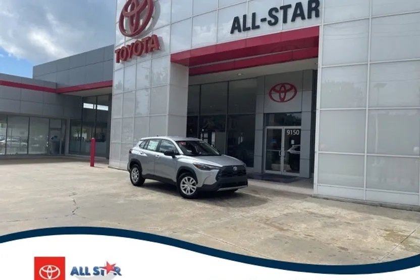 2026 Toyota Corolla Cross L photo 1