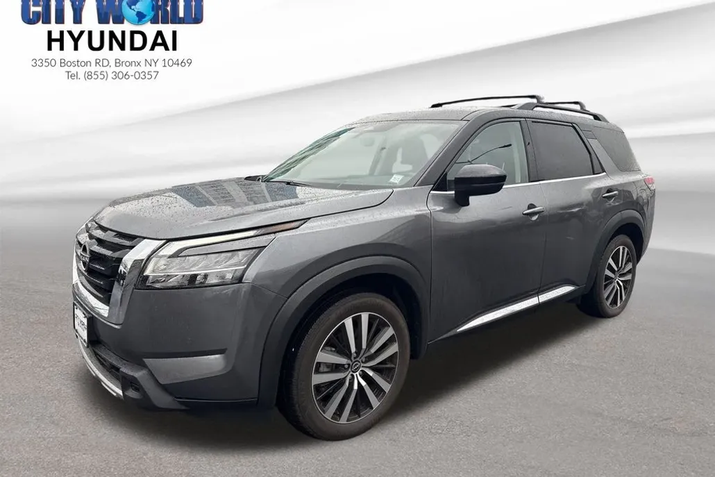 2023 Nissan Pathfinder Platinum photo 1