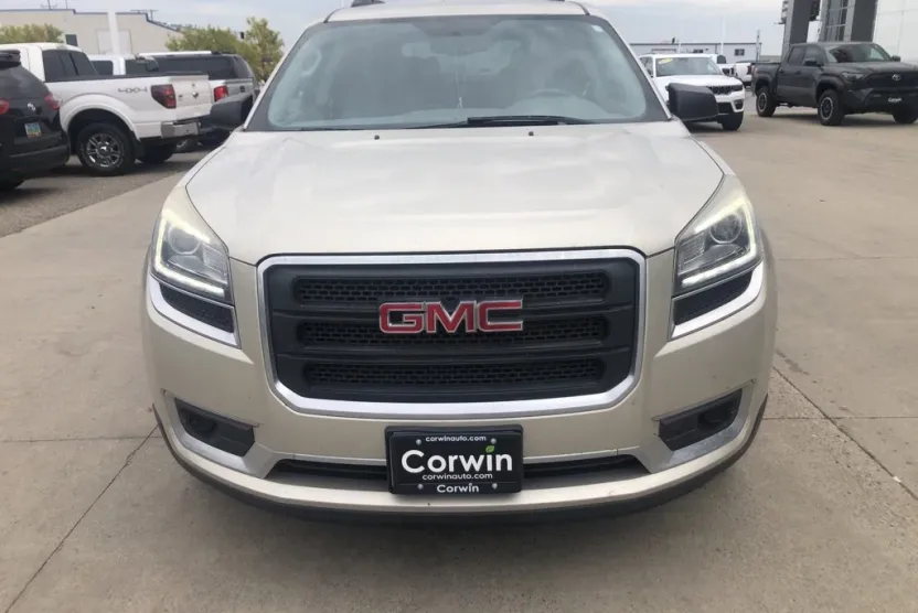 2015 Gmc Acadia SLE photo 1