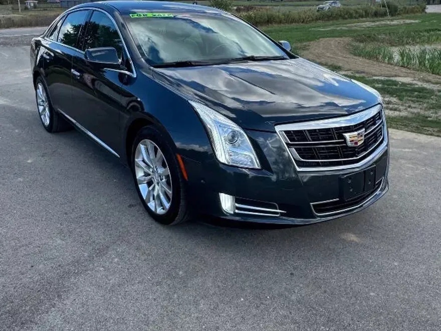 2016 Cadillac XTS Luxury photo 1