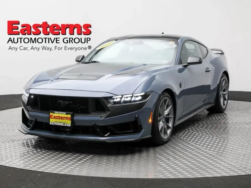 2024 Ford Mustang Dark Horse photo 1