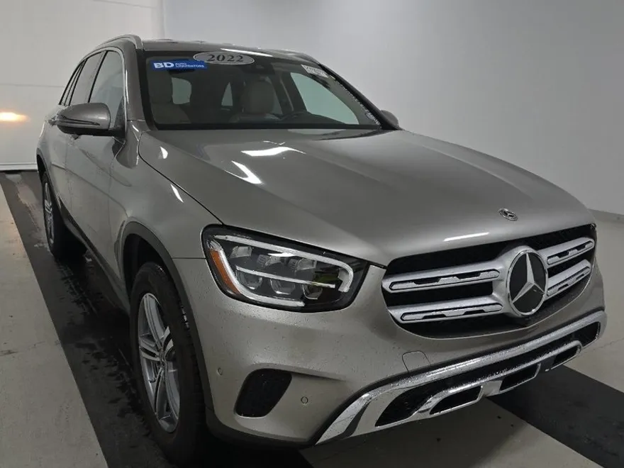 2022 Mercedes Benz GLC 300 photo 1