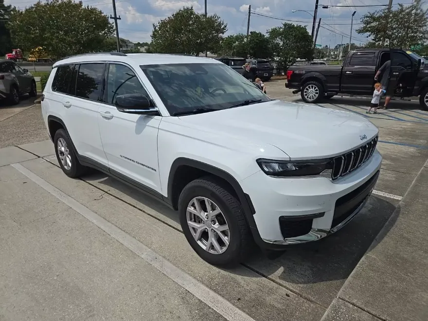2022 Jeep Grand Cherokee Limited photo 1