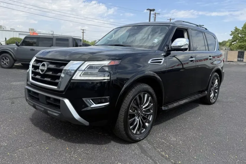 2023 Nissan Armada Platinum photo 1