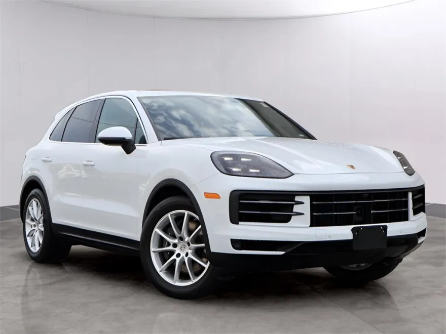 2024 Porsche Cayenne Base photo 1