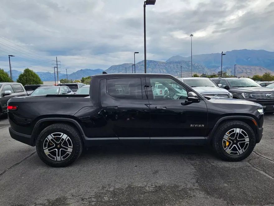 2022 Rivian R1T Adventure photo 1