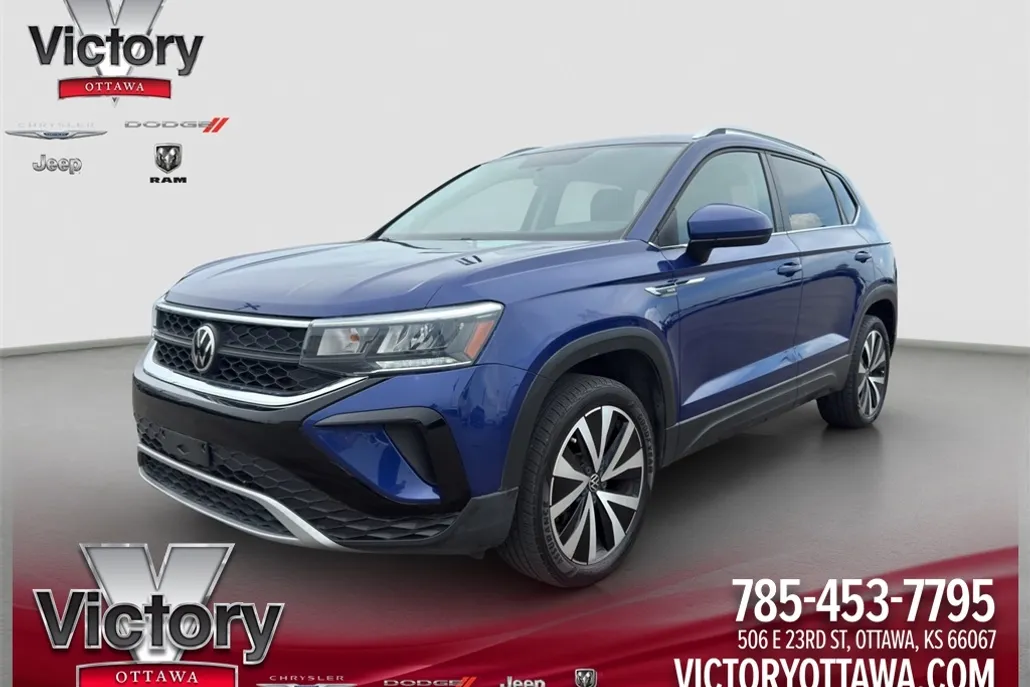 2022 Volkswagen Taos SE photo 1