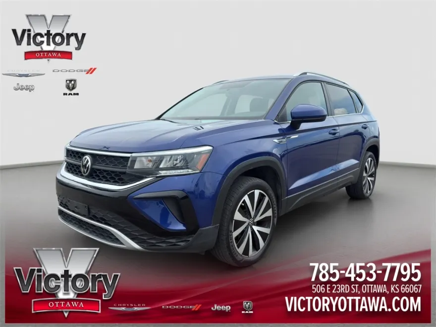 2022 Volkswagen Taos SE photo 1