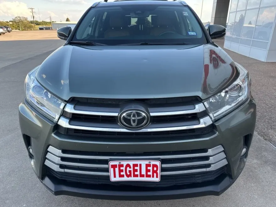 2018 Toyota Highlander Limited photo 1