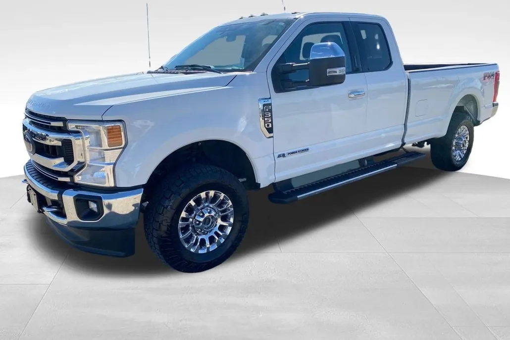 2022 Ford F-350 XLT photo 1