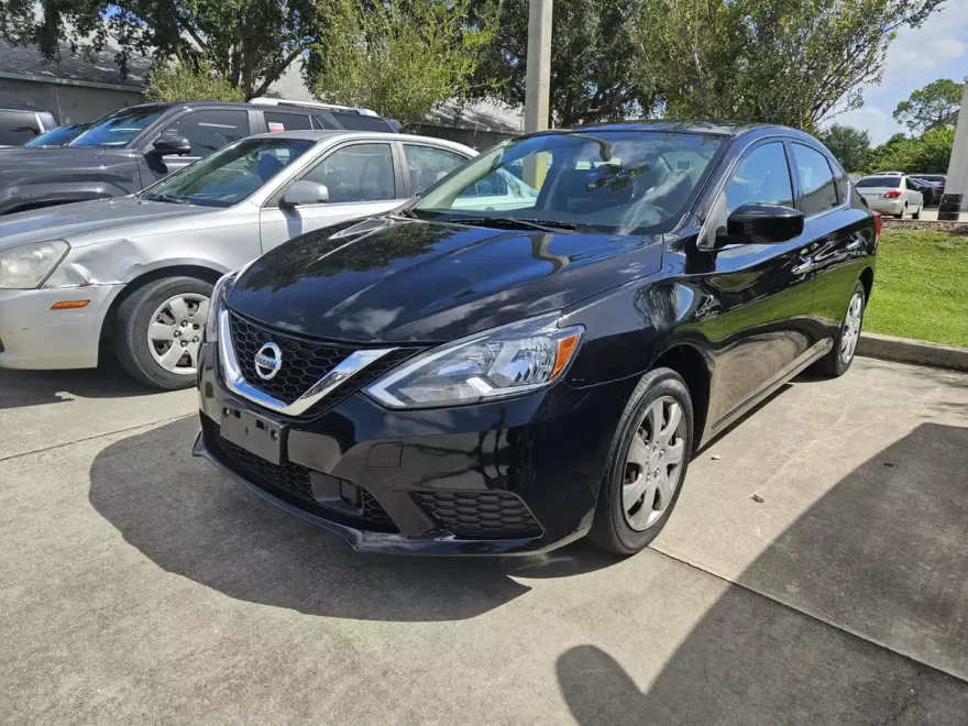 2018 Nissan Sentra S photo 1