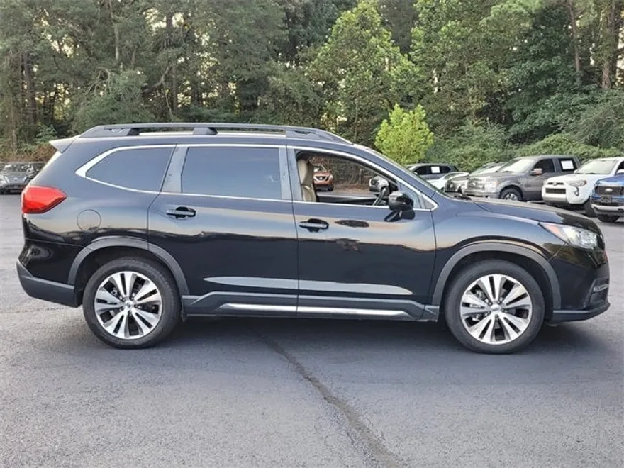 2022 Subaru Ascent Limited photo 1