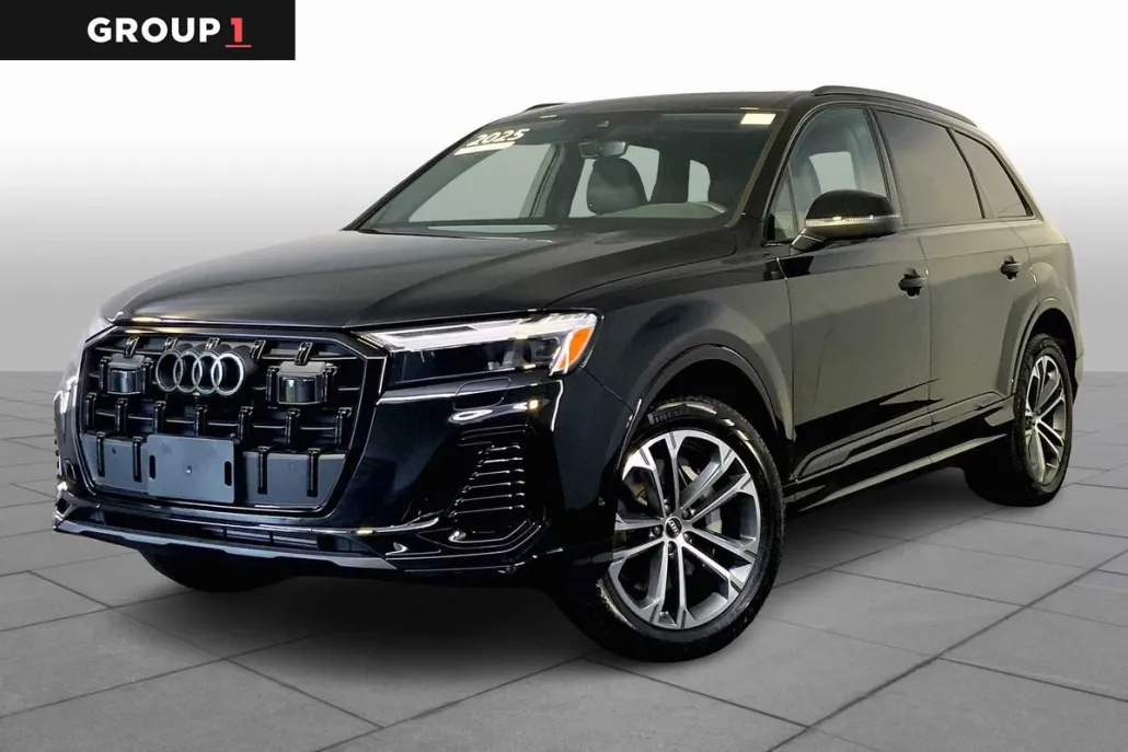 2025 Audi Q7 45 Premium Plus photo 1