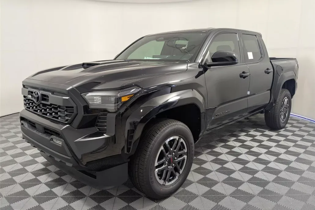 2025 Toyota Tacoma TRD Sport photo 1