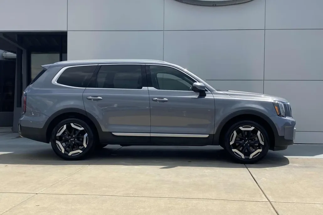 2023 Kia Telluride EX photo 1