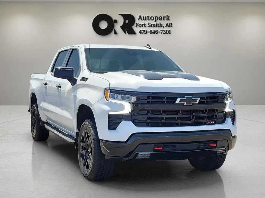 2024 Chevrolet Silverado 1500 LT Trail Boss photo 1