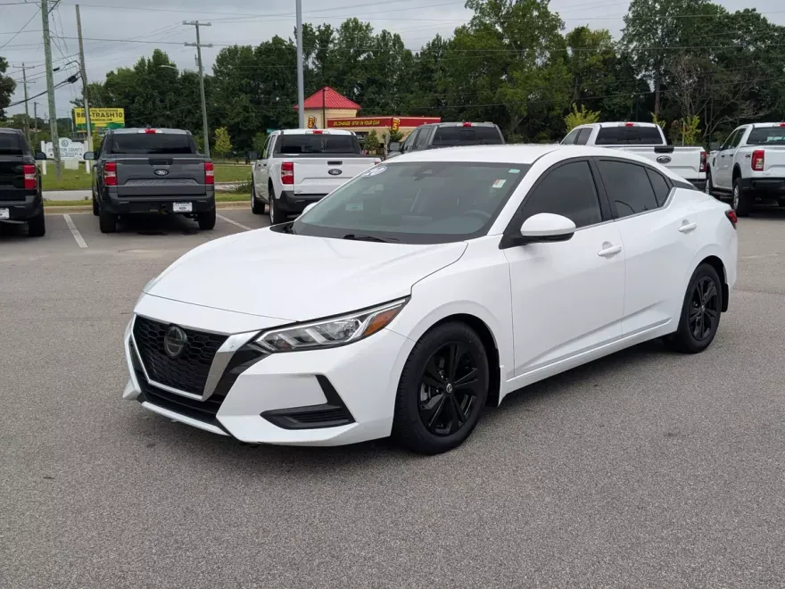 2020 Nissan Sentra SV photo 1