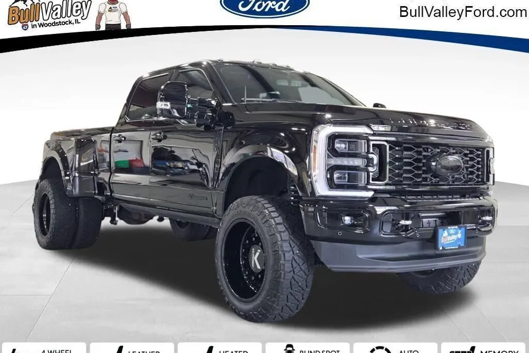 2024 Ford F-350 Platinum photo 1