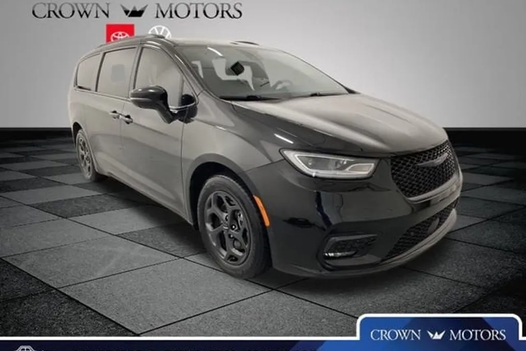 2021 Chrysler Pacifica Hybrid Limited photo 1