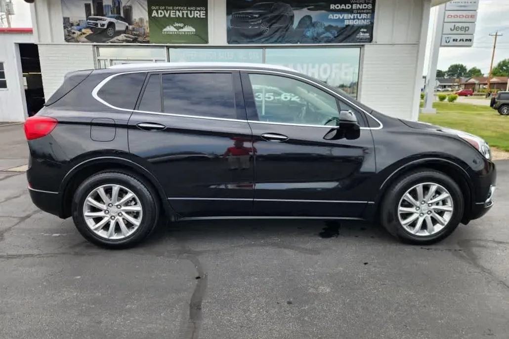 2020 Buick Envision Essence photo 1