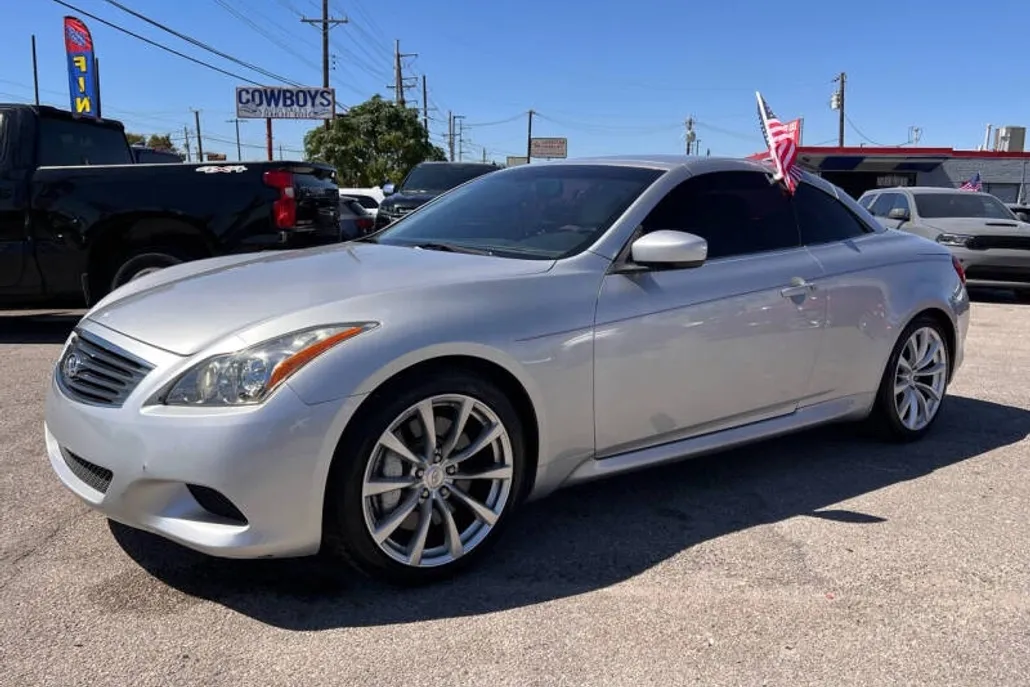 2009 Infiniti G37 Convertible photo 1