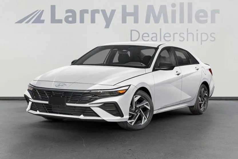 2025 Hyundai Elantra SEL Sport photo 1