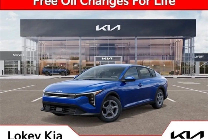 2025 Kia K4 LXS photo 1