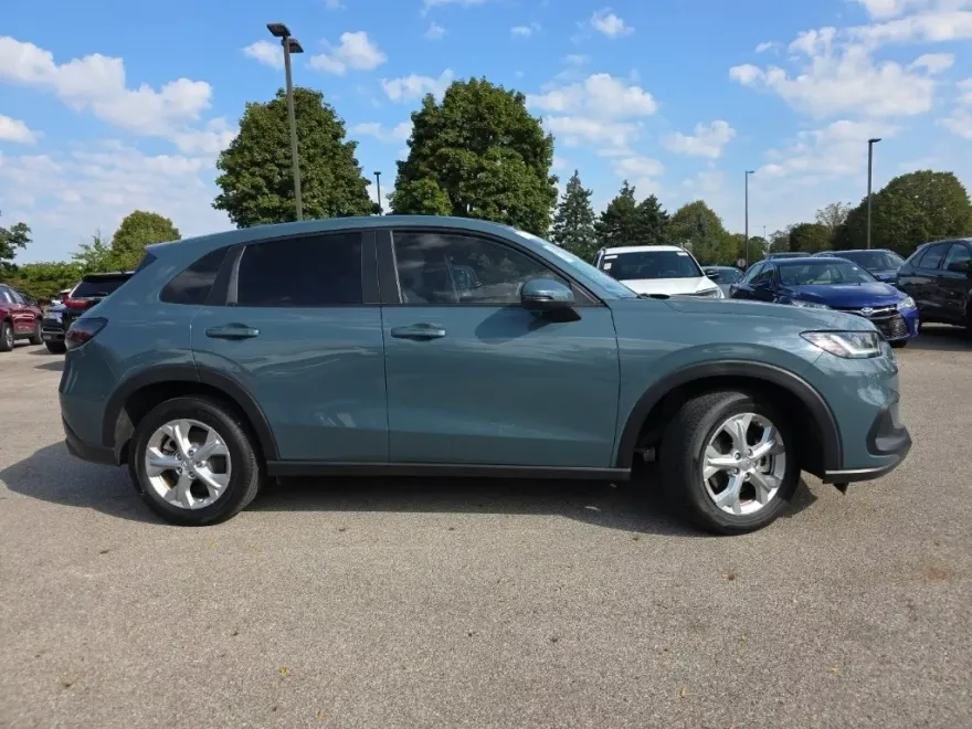 2024 Honda HR-V LX photo 1