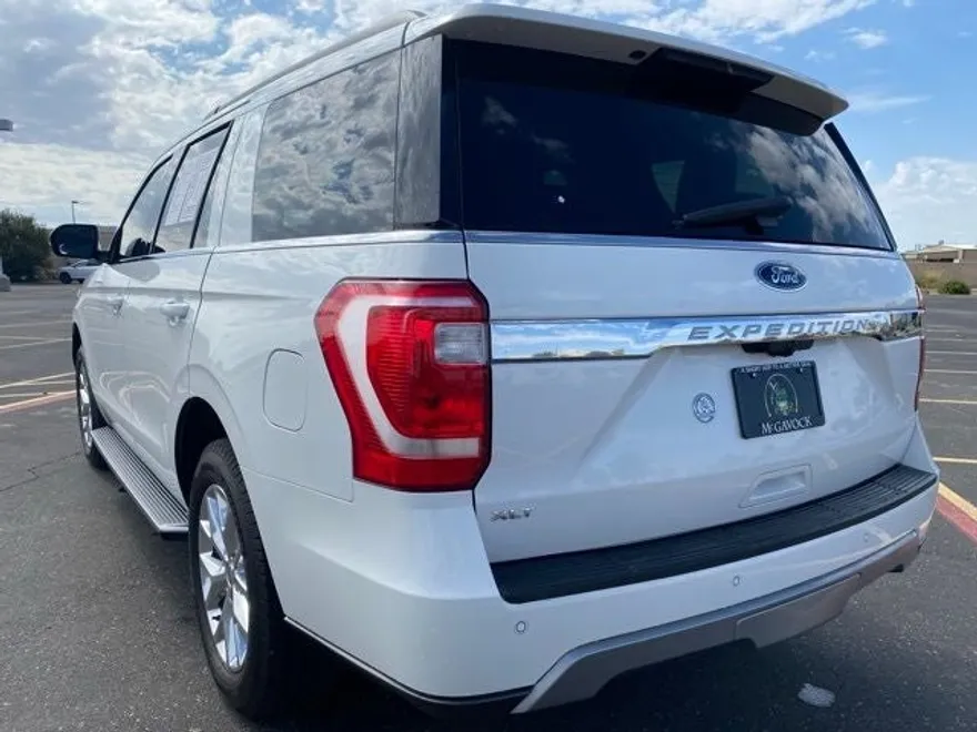 2021 Ford Expedition XLT photo 1
