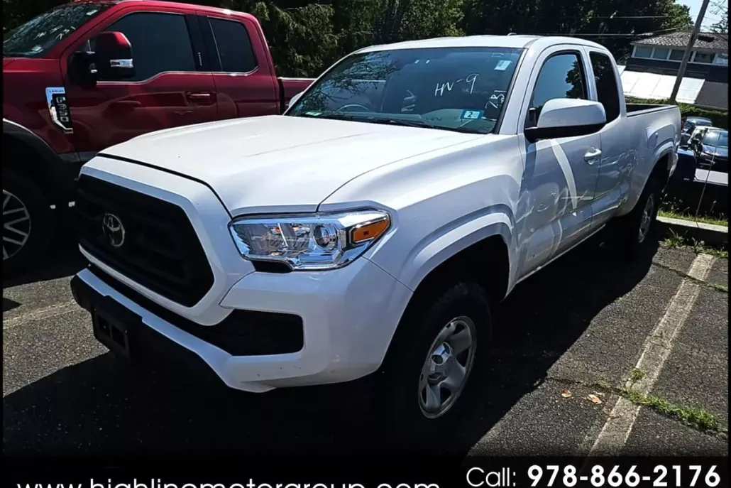 2022 Toyota Tacoma SR5 Access Cab photo 1
