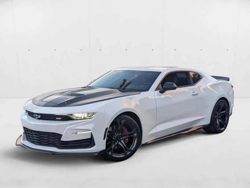 2022 Chevrolet Camaro LT1 photo 1