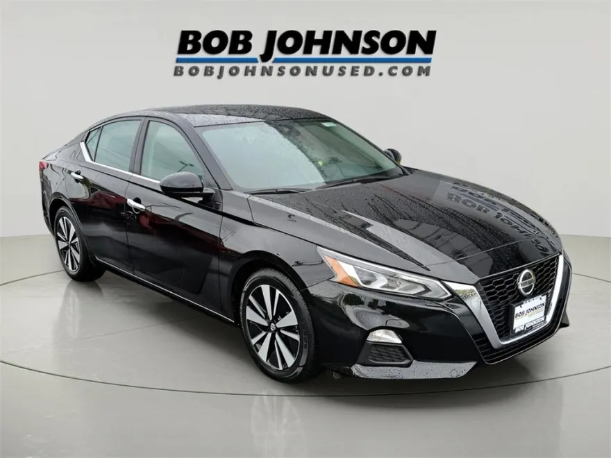 2022 Nissan Altima 2.5 SV photo 1