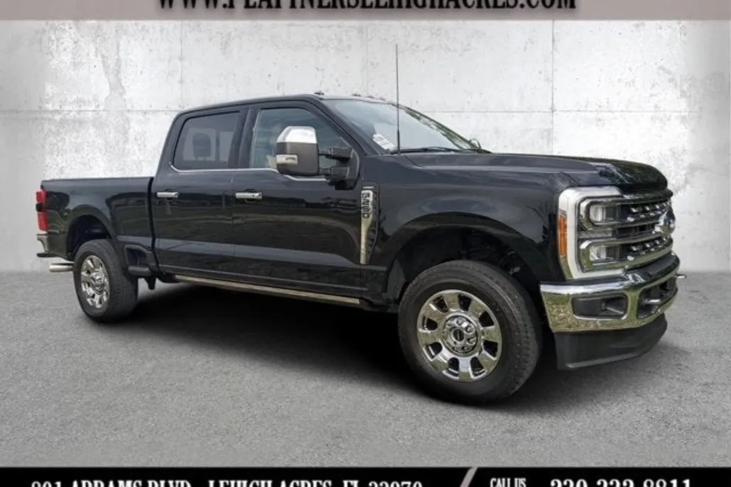 2023 Ford F-250 Lariat photo 1