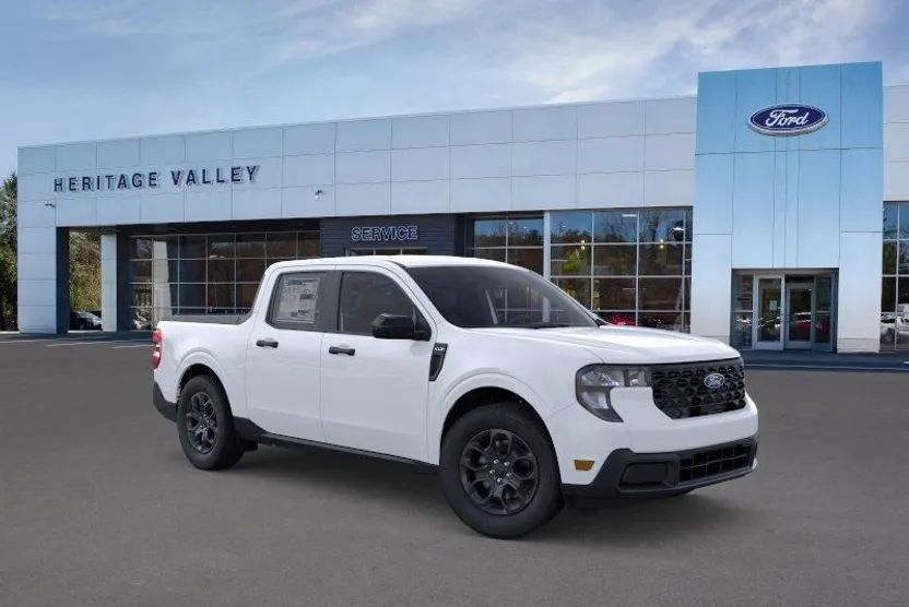 2025 Ford Maverick XLT photo 1