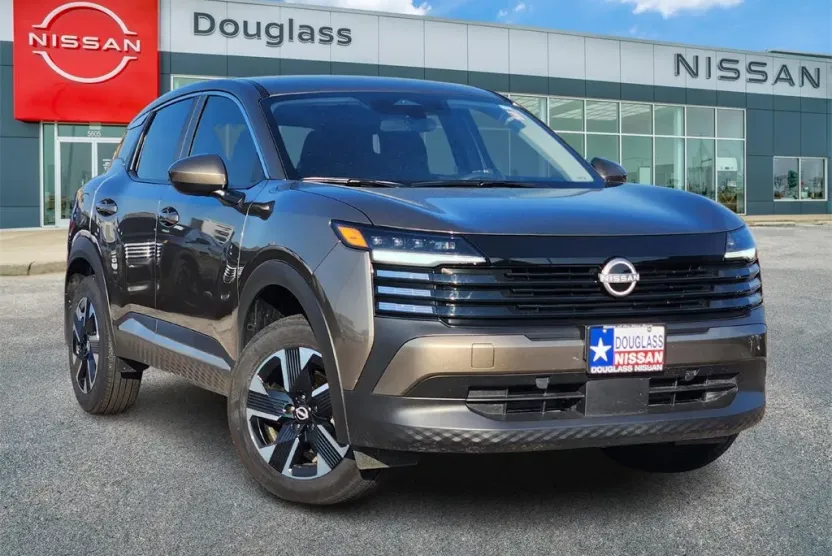 2025 Nissan Kicks SV photo 1