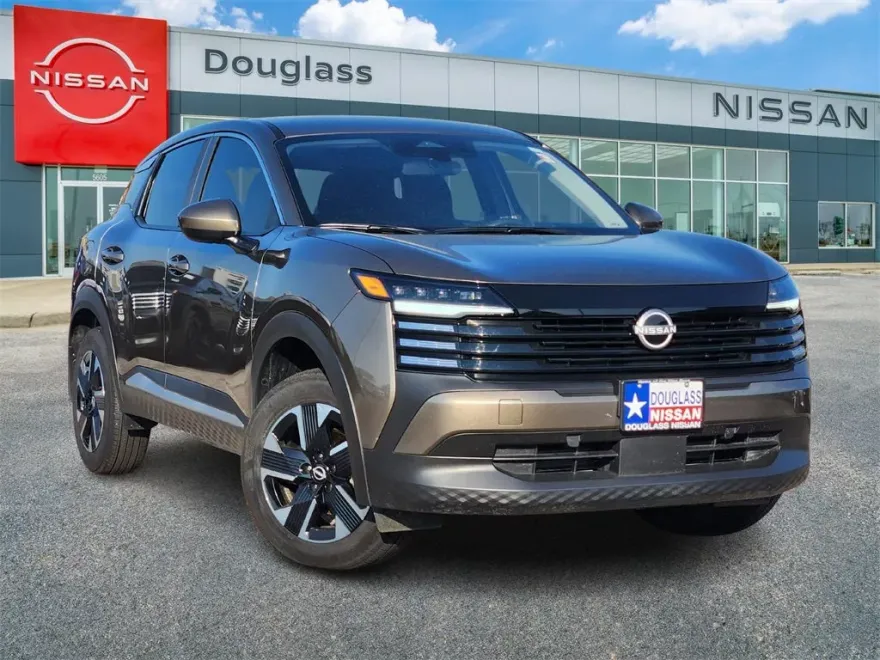2025 Nissan Kicks SV photo 1