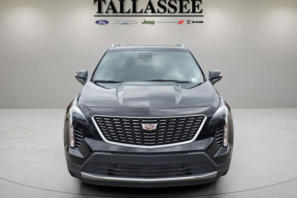 2023 Cadillac XT4 Premium Luxury photo 1