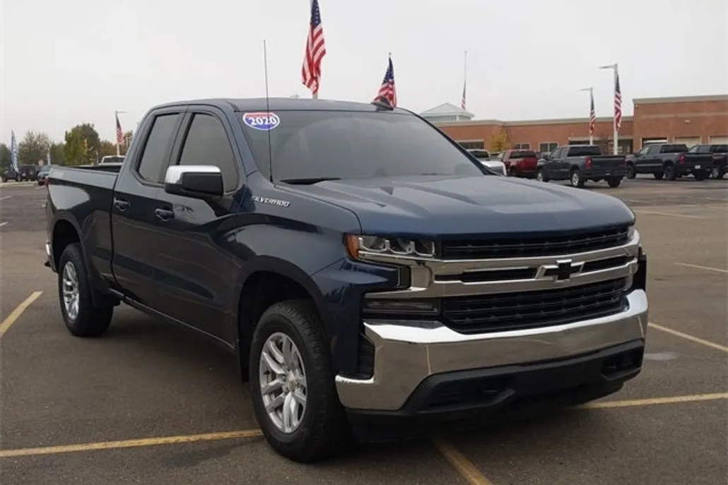 2019 Chevrolet Silverado 1500 LT photo 1