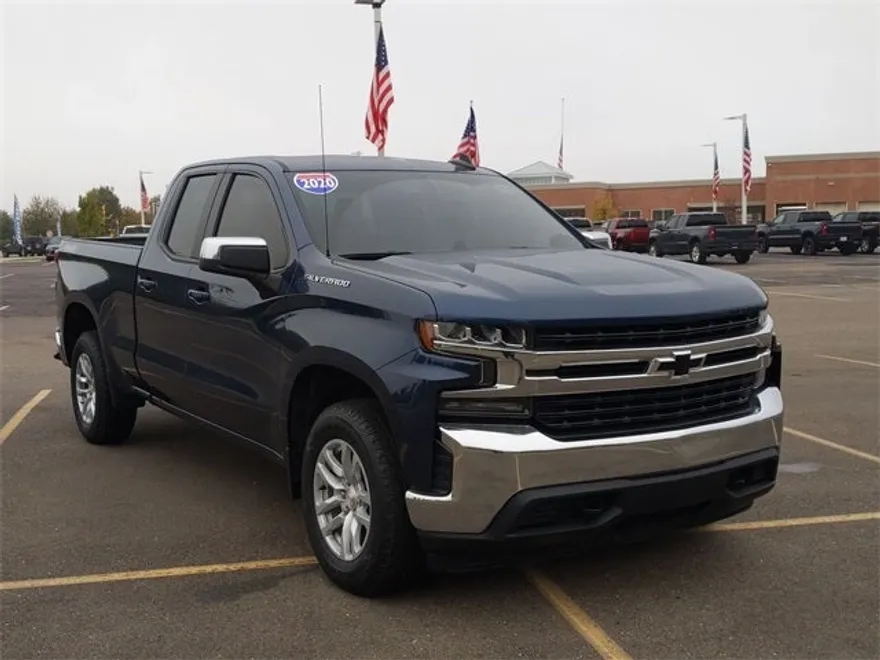 2019 Chevrolet Silverado 1500 LT photo 1